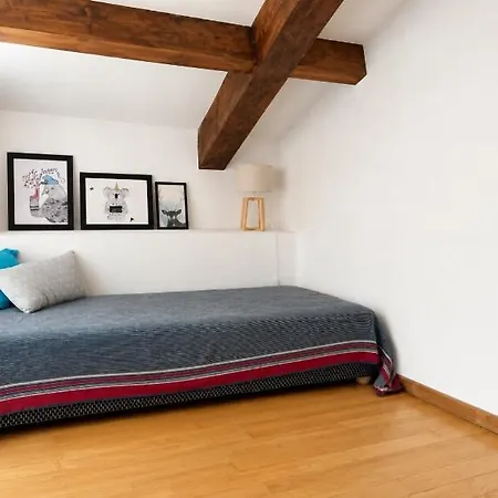 T4 Familial Climatise Avec Terrasse Au Coeur De Apartament Corte (Corsica)